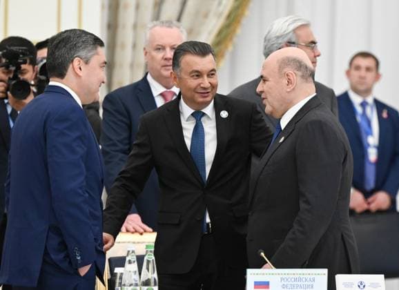 Turkmenistan CIS Government Heads Council 9171537 22.05.2026 Russian Prime Minister Mikhail Mishustin, Tajik Prime Minister Kokhir Rasulzoda, centre, and Kazakh Prime Minister Olzhas Bektenov, left, talk after an expanded format meeting of the Commonwealth of Independent States (CIS) Heads of Government Council in Ashgabat, Turkmenistan. Alexander Miridonov Sputnik Ashgabat Turkmenistan  Copyright: xAlexanderxMiridonovx