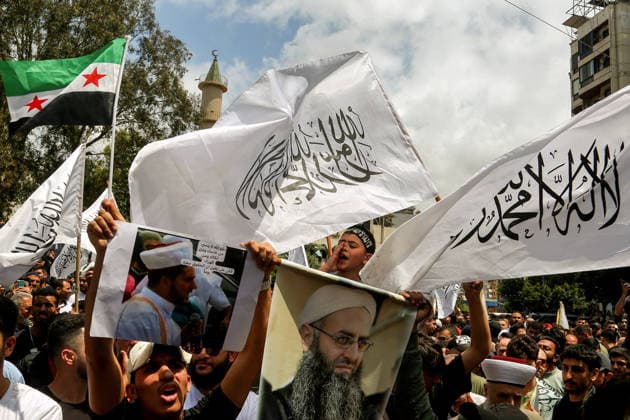 May 22, 2026, Beirut, Beirut, Lebanon: Sunni Muslim supporters of imprisoned detained Islamists and Salafist cleric Sheikh Ahmad al-Assir protest in Beirut demanding the release of al-Assir in a proposed General Amnesty Law. The law was stalled after supporters and families of Islamists have taken the streets to demand releases and sentence reductions, a key point of contention is whether the pardon will cover al-Assir, who was sentenced to death by a military court for 2013 and 2014 clashes with the Lebanese Armed Forces. Beirut Lebanon  - ZUMAn313 20260522_zip_n313_001 Copyright: xMarwanxNaamanix