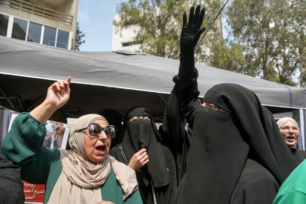 May 22, 2026, Beirut, Beirut, Lebanon: Sunni Muslim supporters of imprisoned detained Islamists and Salafist cleric Sheikh Ahmad al-Assir protest in Beirut demanding the release of al-Assir in a proposed General Amnesty Law. The law was stalled after supporters and families of Islamists have taken the streets to demand releases and sentence reductions, a key point of contention is whether the pardon will cover al-Assir, who was sentenced to death by a military court for 2013 and 2014 clashes with the Lebanese Armed Forces. Beirut Lebanon - ZUMAn313 20260522_zip_n313_009 Copyright: xMarwanxNaamanix