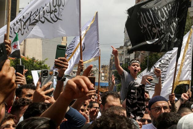 May 22, 2026, Beirut, Beirut, Lebanon: Sunni Muslim supporters of imprisoned detained Islamists and Salafist cleric Sheikh Ahmad al-Assir protest in Beirut demanding the release of al-Assir in a proposed General Amnesty Law. The law was stalled after supporters and families of Islamists have taken the streets to demand releases and sentence reductions, a key point of contention is whether the pardon will cover al-Assir, who was sentenced to death by a military court for 2013 and 2014 clashes with the Lebanese Armed Forces. Beirut Lebanon - ZUMAn313 20260522_zip_n313_006 Copyright: xMarwanxNaamanix
