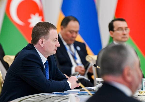 TURKMENISTAN, ASHGABAT - MAY 22, 2026: Belarusian Prime Minister Alexander Turchin (L) attends an expanded meeting of the CIS (Commonwealth of Independent States) Council of the Heads of Government at the Garagum Hotel and Business Centre. Alexander Miridonov POOL TASS  92874932