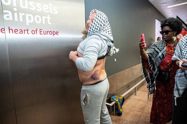 News Bilder des Tages Belgian activists showing injuries at the return of Belgian activists who were part of the Gaza Flotilla at Brussels Airport, in Zaventem, Friday 22 May 2026.  EMILExWINDAL 174748720