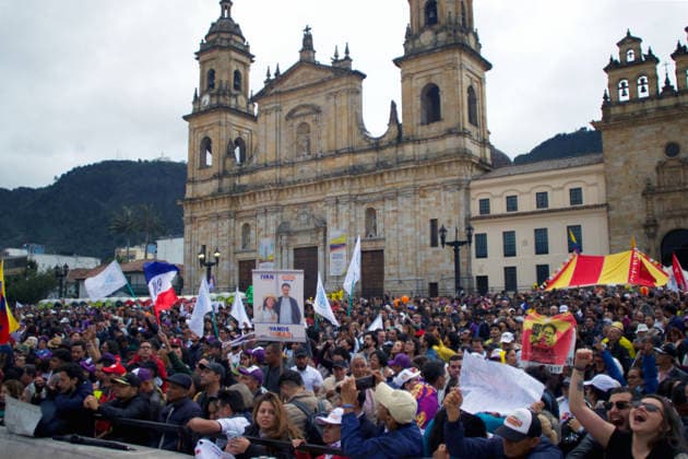 May 22, 2026, Bogota, Cundinamarca, COLOMBIA: Supporters pack BogotoÂ¡Ã¢â‚¬â ¢s Plaza de BoloÂ­var in front of the Primary Cathedral for the final campaign rally of leftist Senator and presidential frontrunner IVAN CEPEDA, ahead of the May 31 election. The massive turnout underscores the high stakes of a vote defining a sharp left-right divide, as Colombians choose between policy continuity and a conservative shift. Bogota COLOMBIA  - ZUMAd225 20260522_znp_d225_016 Copyright: xZoraidaxDiazx