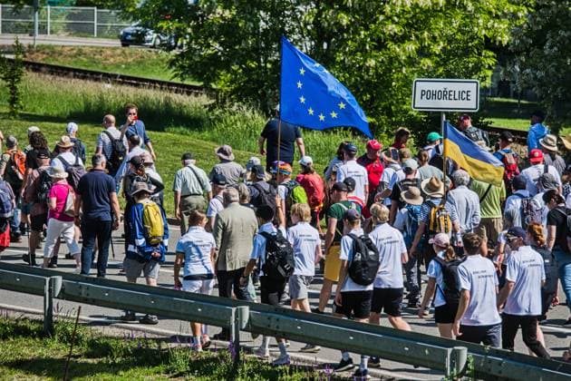 The March of Reconciliation from Pohorelice to Brno in memory of Brno death march , i.e., the violent expulsion of German-speaking population from Brno, as a part of Meeting Brno festival and Sudeten German Association Congress, starts near Memorial ceremony at Monument to Victims of Expulsion in Pohorelice on Saturday, May 23, 2026. Estimated arrival at Mendel square, lighting of candles, conclusion of event. (CTKxPhoto PatrikxUhlir) CTKPhotoP2026052302506  CTKPhotoP2026052302506