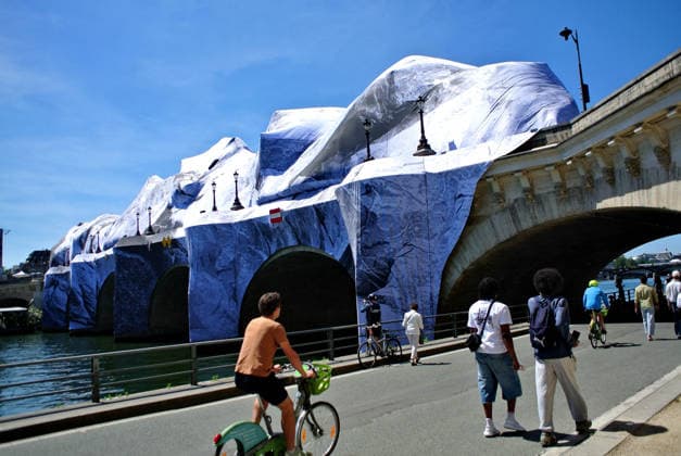 Pont Neuf Cave Unveiled To Parisians - Paris The Pont Neuf cave, JR s ephemeral monumental work measuring 120 meters long and 18 meters high, is unveiled to Parisians, on May 22, 2026, before its official opening on June 6, paying homage to Christo and Jeanne-Claude s 1985 work The Pont Neuf Wrapped and remaining visible until June 28, 2026. Photo by Karim Ait Adjedjou ABACAPRESS.COM Paris France  Copyright: xAitxAdjedjouxKarim ABACAx