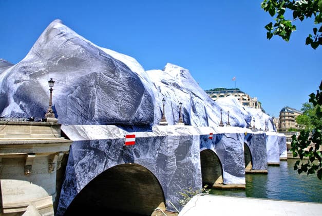 Pont Neuf Cave Unveiled To Parisians - Paris The Pont Neuf cave, JR s ephemeral monumental work measuring 120 meters long and 18 meters high, is unveiled to Parisians, on May 22, 2026, before its official opening on June 6, paying homage to Christo and Jeanne-Claude s 1985 work The Pont Neuf Wrapped and remaining visible until June 28, 2026. Photo by Karim Ait Adjedjou ABACAPRESS.COM Paris France  Copyright: xAitxAdjedjouxKarim ABACAx