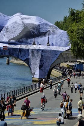 Pont Neuf Cave Unveiled To Parisians - Paris The Pont Neuf cave, JR s ephemeral monumental work measuring 120 meters long and 18 meters high, is unveiled to Parisians, on May 22, 2026, before its official opening on June 6, paying homage to Christo and Jeanne-Claude s 1985 work The Pont Neuf Wrapped and remaining visible until June 28, 2026. Photo by Karim Ait Adjedjou ABACAPRESS.COM Paris France  Copyright: xAitxAdjedjouxKarim ABACAx