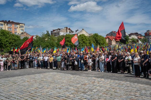 Commemoration procession held on Heroes Day in Lviv, Ukraine LVIV, UKRAINE, MAY 23: Military and civilians take part in a ceremony to honor the memory of fallen servicemen at the honorary burial grounds at the Lychakiv Cemetery during the Day of Heroes of Ukraine in Lviv, Ukraine, May 23, 2026. Also on this day, military personnel, police, members of youth organizations and civilians marched through the city in a solemn procession dedicated to all participants of the ATO JFO, war veterans and participants who died or are fighting for the freedom of Ukraine. Olena Znak Anadolu Lviv Ukraine. Editorial use only. Please get in touch for any other usage. Copyright: x2026xAnadoluxOlenaxZnakx