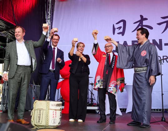 Japan Day 2026 in Düsseldorf, a unique cultural festival in the state capital of NRW KAMPAI, the Japanese word for Cheers or Cheers to Düsseldorfs Lord Mayor Dr. Stephan Keller, NRW Minister President Hendrik Wüst, NRW Minister of Economic Affairs and Culture Mona Neub