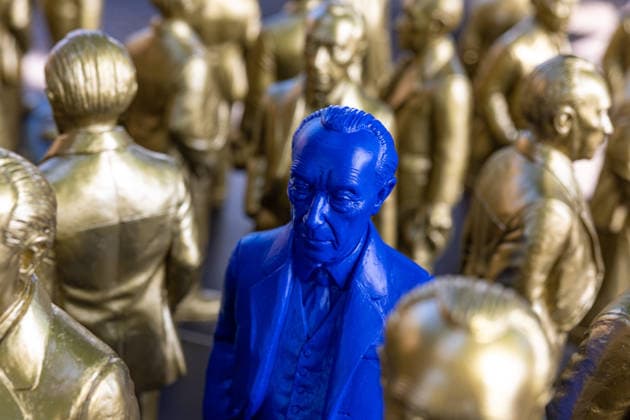 Adenauer art installation in Bad Honnef 23 05 26 Art installation by artist Ottmar Hörl with 200 gold and blue sculptures of the first Federal Chancellor Konrad Adenauer on the church square in Bad Honnef The presentat Copyright: xMarcxJohnx