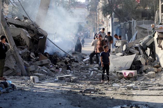 Israeli attacks continue in Gaza DEIR AL-BALAH, GAZA, PALESTINE - MAY 24: Palestinians inspect the rubble after the Israeli army demolished a building in western Deir al-Balah late at night despite the ceasefire, following threats forcing residents to flee the area on May 24, 2026, in Deir al-Balah, Gaza. Khalil Ramzi Alkahlut Anadolu Deir Al Balah Gaza. Editorial use only. Please get in touch for any other usage.  Copyright: x2026xAnadoluxKhalilxRamzixAlkahlutx