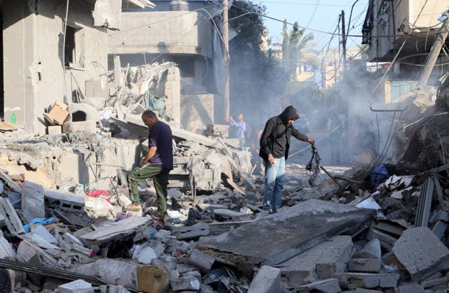 Israeli attacks continue in Gaza DEIR AL-BALAH, GAZA, PALESTINE - MAY 24: Palestinians inspect the rubble after the Israeli army demolished a building in western Deir al-Balah late at night despite the ceasefire, following threats forcing residents to flee the area on May 24, 2026, in Deir al-Balah, Gaza. Khalil Ramzi Alkahlut Anadolu Deir Al Balah Gaza. Editorial use only. Please get in touch for any other usage.  Copyright: x2026xAnadoluxKhalilxRamzixAlkahlutx