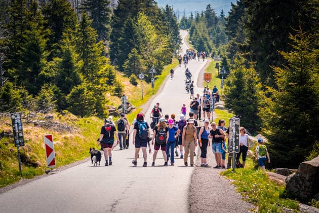 Numerous visitors and hikers on the Brocken in the Harz Mountains on Whit Sunday Warm temperatures and sunny holiday weather ensured that the hiking trails and the Brocken summit in the Harz National Park were very busy Brocken Whit Sunday