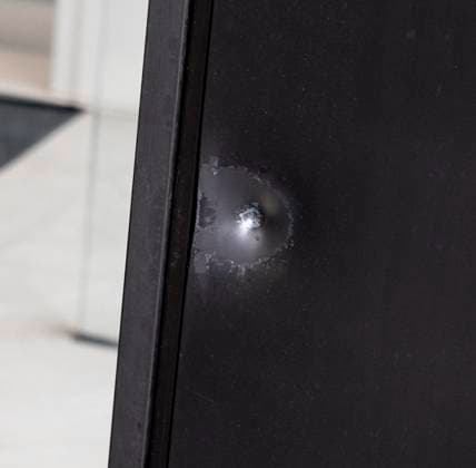 May 24, 2026, Washington, District Of Columbia, USA: Bullet hole damage caused by gunfire at the corner of 17th Street and Pennsylvania Avenue, in the aftermath of yesterday™s shooting incident near the White House in Washington, DC, USA, on May 24, 2026. The crime scene investigation is continuing Washington USA - ZUMAs152 20260524_faa_s152_009 Copyright: xAndrewxThomasx