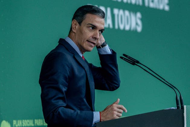 Sánchez closes the presentation ceremony of the proposed Social Plan for the Climate The President of the Government, Pedro Sánchez, during the closing ceremony of the presentation of the proposed Social Plan for the Climate, in Espacio Rastro, on May 25, 2026, in Madrid Spain The general objective of the Plan is to promote a socially just ecological transition, paying special attention to the effects of extending the market for emission allowances to sectors such as road transport and buildings, scheduled from 2027 25 MAY 2026 Madrid Madrid Madrid Spain  Copyright: xRicardoxRubiox 7548628