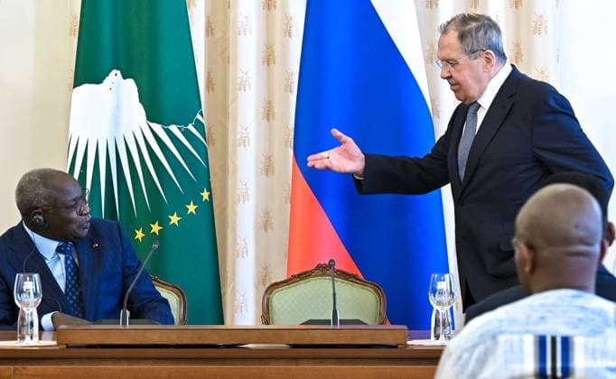 Russia Africa Day 9173293 25.05.2026 Cameroonian Ambassador to Russia Mahamat Paba Sale, left, and Russian Foreign Minister Sergey Lavrov attend a gala reception for heads of diplomatic missions to mark Africa Day in Moscow, Russia. Kristina Solovyova Sputnik Moscow Russia  Copyright: xKristinaxSolovyovax