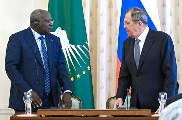 Russia Africa Day 9173294 25.05.2026 Cameroonian Ambassador to Russia Mahamat Paba Sale, left, and Russian Foreign Minister Sergey Lavrov attend a gala reception for heads of diplomatic missions to mark Africa Day in Moscow, Russia. Kristina Solovyova Sputnik Moscow Russia  Copyright: xKristinaxSolovyovax