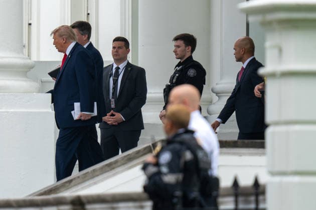 May 25, 2026, Washington, Dc, United States: President DONALD TRUMP departs the White House for Arlington National Cemetery for Memorial Day on May 25, 2026 Washington United States  - ZUMAl312 20260525_znp_l312_010 Copyright: xAndrewxLeydenx