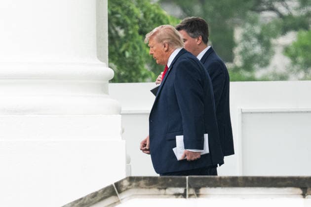 May 25, 2026, Washington, District Of Columbia, USA: United States President Donald J Trump departs the White House in Washington DC on Monday, May 25, 2025 Washington USA  - ZUMAs152 20260525_faa_s152_024 Copyright: xAaronxSchwartzx