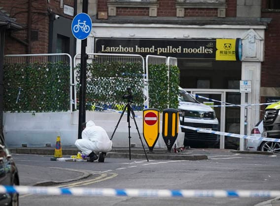 May 25, 2026, Sheffield, South Yorkshire, UK: Sheffield, UK. Police forensics at the scene in Sheffield, South Yorkshire, where a woman in her 30 s has died in a shooting outside bar in the early hours of Monday morning. Police have arrested three people in connection with the killing. Sheffield UK  - ZUMAl94_ 20260525_zaf_l94_066 Copyright: xIoannisxAlexopoulosx
