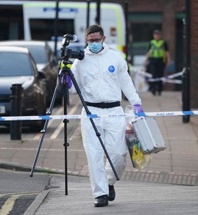 May 25, 2026, Sheffield, South Yorkshire, UK: Sheffield, UK. Police forensics at the scene in Sheffield, South Yorkshire, where a woman in her 30 s has died in a shooting outside bar in the early hours of Monday morning. Police have arrested three people in connection with the killing. Sheffield UK  - ZUMAl94_ 20260525_zaf_l94_073 Copyright: xIoannisxAlexopoulosx