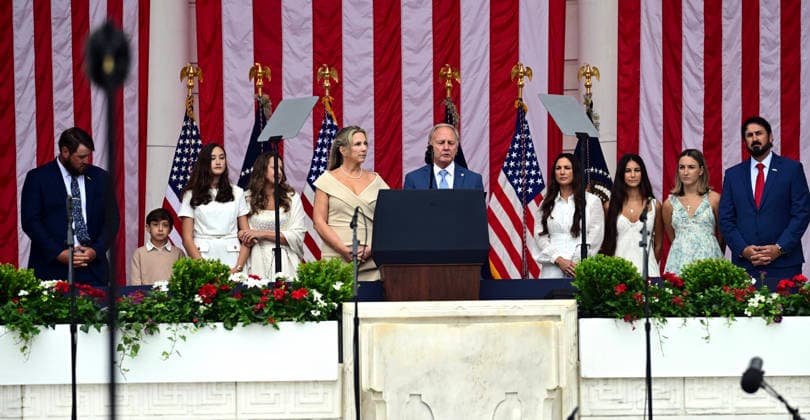 United States President Donald J Trump delivers remarks in the Amphitheater after laying a wreath at the Tomb of the Unknowns at Arlington National Cemetery in Arlington, Virginia on Memorial Day, Monday, May 25, 2026.  WAX20260525222 KylexMazza