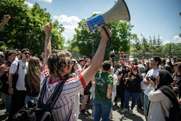 May 25, 2026, Istanbul, Istanbul, Turkey: Students celebrated the reopening of Istanbul Bilgi University on the fourth day of ongoing protests in Istanbul, Turkey, on May 25, 2026. The university, which had previously been shut down by a presidential decree signed by Turkish President Recep Tayyip Erdogan, was reopened following three days of persistent demonstrations and campus occupation by students. Protesters gathered on campus to celebrate the decision and continue calls for academic freedom and democratic rights. Istanbul Turkey - ZUMAt171 20260525_zip_t171_017 Copyright: xAbdullahxTepelix