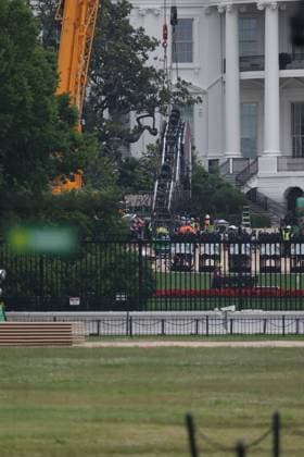 Workers construct pieces of the UFC fighting ring for UFC Freedom 250 at the White House in Washington DC on May 25, 2025. Copyright: xmpi34x MediaPunchx