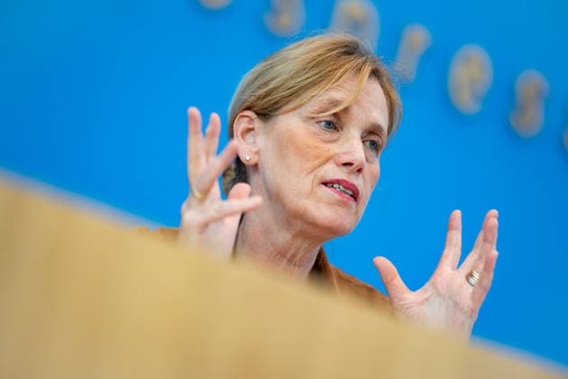 Karin Prien, Federal Minister of Education, Family Affairs, Senior Citizens, Women and Youth Federal Press Conference in Berlin Kinderreport 2026 Titel Chancengerechte Bildung, Berlin Berlin Germany House of the Federal Press Conference