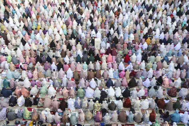 Eid-al Adha prayer in Indonesia WEST JAVA, INDONESIA - MAY 27 : Muslims attend Eid Al-Adha (Feast of Sacrifice) prayer at the Dian Al-Mahri Mosque, also known as Golden Dome Mosque in Depok, West Java, Indonesia on May 27, 2026. Muslims worldwide celebrate Eid Al-Adha, to commemorate the holy Prophet Ibrahim s (Prophet Abraham) readiness to sacrifice his son as a sign of his obedience to God, during which they sacrifice permissible animals, generally goats, sheep, and cows. Eid-al Adha is the one of two most important holidays in the Islamic calendar, with prayers and the ritual sacrifice of animals. Agoes Rudianto Anadolu West Java Indonesia. Editorial use only. Please get in touch for any other usage. Copyright: x2026xAnadoluxAgoesxRudiantox