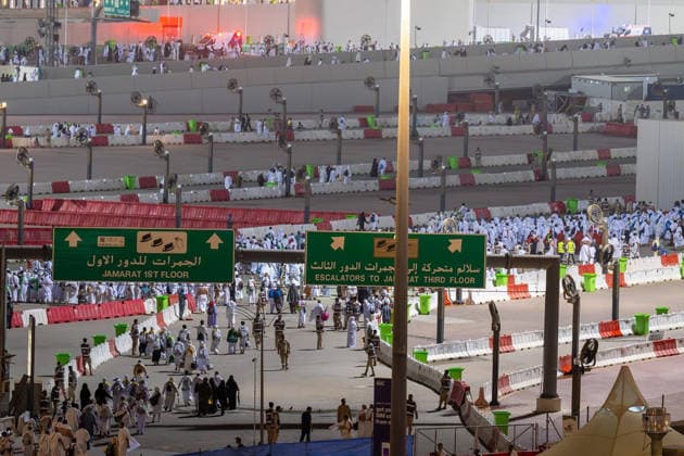 Muslim pilgrims perform stoning ritual during Hajj pilgrimage in Mina Muslim pilgrims make their way to perform the symbolic stoning of the devil ritual as part of the Hajj pilgrimage in Mina on May 27, 2026, commemorating the tradition that the Prophet Abraham cast stones at the devil at three sites where Satan is said to have tried to dissuade him from obeying God’s command to sacrifice his son. Photo by SPA Saudi Pess Agency Mecca Mecca Saudi Arabia 270526__Mecca_SPA_00(15) Copyright: xSPAxSaudixPessxAgencyxSaudixPressxAgencyx xapaimagesx