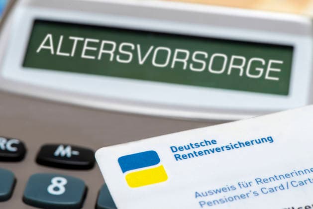 Retirement provision in the social security system The display of a pocket calculator is labeled with the digital display retirement provision as a symbolic image for the obligation to make provision in the social security system digitally processed FOR EDITORIAL USE ONLY