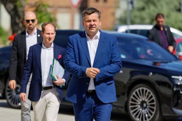 29 05 2026 Minister President Sven Schulze, here arriving on site, today joined politicians and representatives of Salzgitter AG subsidiary Ilsenburger Grobblech GmbH in Ilsenburg in the Harz district of Saxony-Anhalt to open the new training and communication center, sending a clear signal for the future of Ilsenburg as