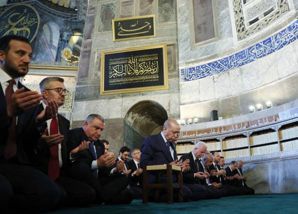 Turkish President Recep Tayyip Erdogan ISTANBUL, TURKIYE - MAY 29: (----EDITORIAL USE ONLY MANDATORY CREDIT - TURKISH PRESIDENCY MURAT KULA HANDOUT - NO MARKETING NO ADVERTISING CAMPAIGNS - DISTRIBUTED AS A SERVICE TO CLIENTS----) Turkish President Recep Tayyip Erdogan performs the Friday prayer at Hagia Sophia Grand Mosque in Istanbul, Turkiye on May 29, 2026. TUR Presidency Murat Kula Handout Anadolu Istanbul Turkey. Editorial use only. Please get in touch for any other usage.  Copyright: x2026xAnadoluxTURxPresidency MuratxKulax xHandoutx