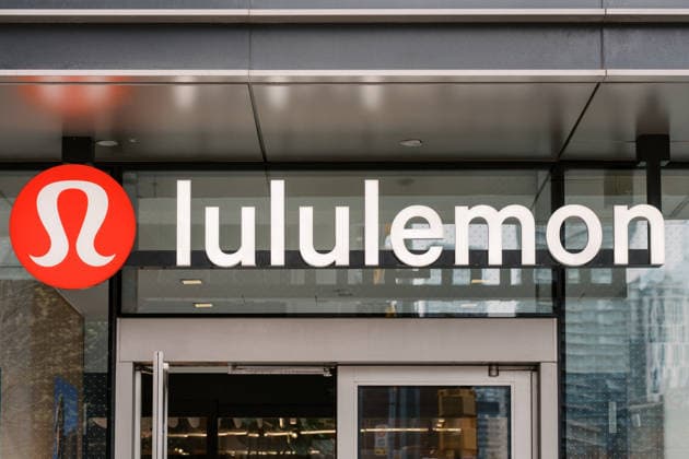 Toronto, Kanada ? 12. Mai 2026: Eingang zum Lululemon-Geschäft in der Innenstadt von Toronto Toronto, Kanada ? 12. Mai 2026: Eingang zum Lululemon-Geschäft in der Innenstadt von Toronto (License=RM) Copyright: xZoonar.com NadtochiyxPhotographyx 25114102