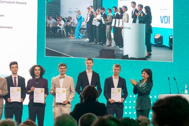 Report 31 05 2026 National final Jugend Forscht with the announcement of the 2026 winners at Schaeffler in Herzogenaurach Katherina Reiche, Federal Minister for Economic Affairs and Energy, with the winners of the second places Herzogenaurach Bavaria Germany