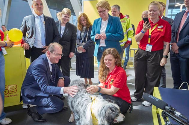 Alexander Dobrindt and Daniela Behrens on the opening tour of Interschutz 2026 , the worlds leading trade fair for fire departments, rescue services and civil protection, at the Hannover Exhibition Grounds, 01 06 2026 Foto:xU.xStammx xFuturexImagex interschutz_6637