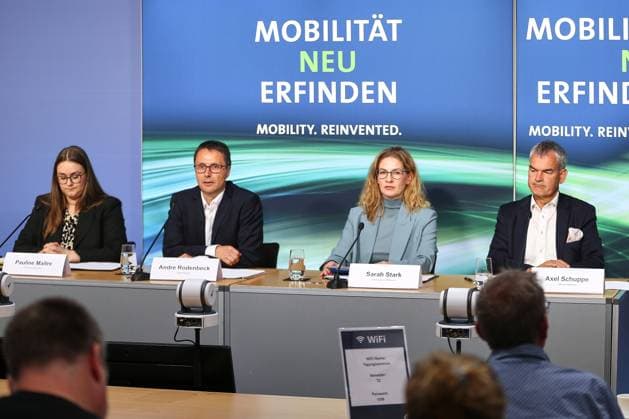 Berlin, Germany, 02 06 2026 House of the Federal Press Conference Annual Press Conference Association of the German Railway Industry Balance Sheet Financial Year 2025 Pauline Maitre, VDB Association Spokesperson, Andre Rodenbeck, VDB President, Sarah Stark, VDB Managing Director and Axel Schuppe, VDB Managing Director Copyright: xdtsxNachrichtenagenturx dts_121642