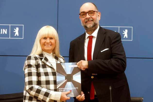 02 06 2026, Iris Spranger, Senator of the Interior, Michael Fischer, Head of the Department for the Protection of the Constitution, Presentation of the 2025 Report on the Protection of the Constitution, at the press conference after the meeting of the Berlin Senate, PK in the Rotes Rathaus in Berlin, Senate press conference, Berlin Germany, Germany