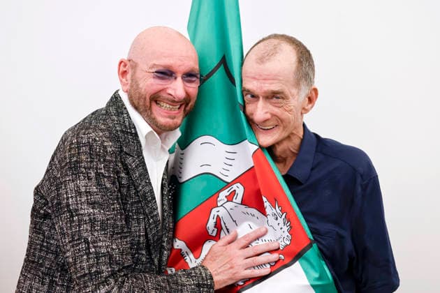 Presenter Ralph Morgenstern and actor Georg Uecker Dr Carsten Flöter in Lindenstraße at the award ceremony for the Order of Merit of the State of North Rhine-Westphalia in the State Chancellery Düsseldorf, 02 06 2026 NRW Germany Copyright: xChristophxHardtx