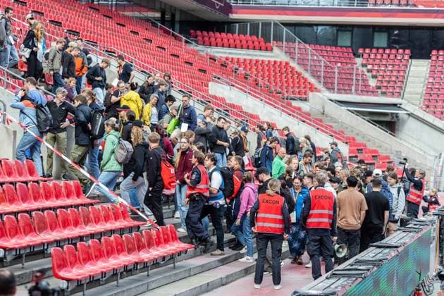 resConEx 2026 on 03 06 2026 in the RheinEnergieStadion in Cologne Extras are evacuated from the stadium xJRx