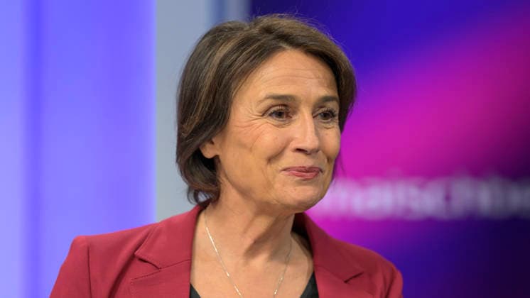 v l Sandra Maischberger, GER, Berlin, Studio, as a guest on Maischberger, political talk show, TV, format, with presenter Sandra Maischberger, Das Erste, from Adlershof Am Studio 20, 03 06 2026, Copyright: HMBxMedia UwexKoch