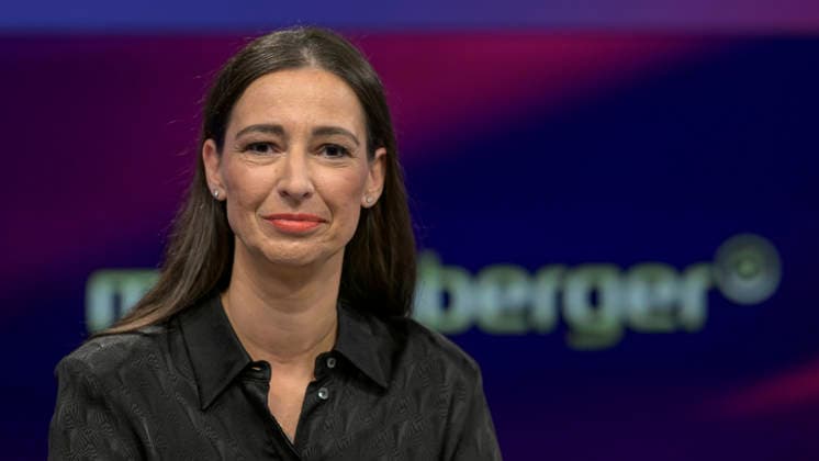 v l Pinar Atalay RTL ntv , GER, Berlin, Studio, guest on Maischberger, political talk show, TV, format, with presenter Sandra Maischberger, Das Erste, from Adlershof Am Studio 20, 03 06 2026, Copyright: HMBxMedia UwexKoch