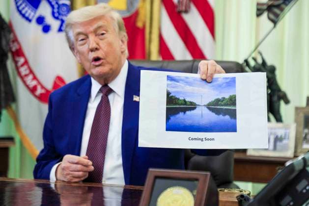 US President Donald J. Trump announces the completion of the Lincoln Memorial Reflecting Pool US President Donald J. Trump announces the completion of the Lincoln Memorial Reflecting Pool from the Oval Office at the White House in Washington, DC, USA, 03 June 2026. WASHINGTON DISTRICT OF COLUMBIA United States  Copyright: xPool ABACAx