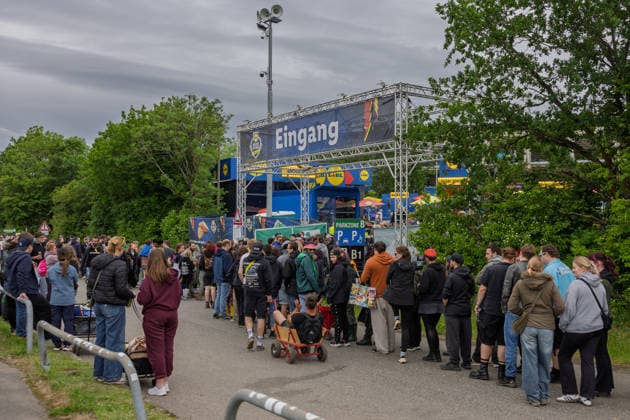 Rock am Ring 2026 at the Nürburgring 03 06 26 Queue for the LIDL Rock Store First day of arrival on Wednesday, 03 06 2026, for Rock am Ring 2026 at the Nürburgring in the Eifel The three-day music festival will take place from June 5 to 7, 2026 and is one of the largest open-air festivals in Germany Nürburg Nürburgring Rhineland-Palatinate Germany Copyright: xMarcxJohnx