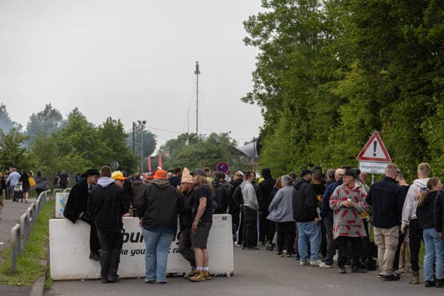 Rock am Ring 2026 at the Nürburgring 03 06 26 Queue for the LIDL Rock Store First day of arrival on Wednesday, 03 06 2026, for Rock am Ring 2026 at the Nürburgring in the Eifel The three-day music festival will take place from June 5 to 7, 2026 and is one of the largest open-air festivals in Germany Nürburg Nürburgring Rhineland-Palatinate Germany Copyright: xMarcxJohnx