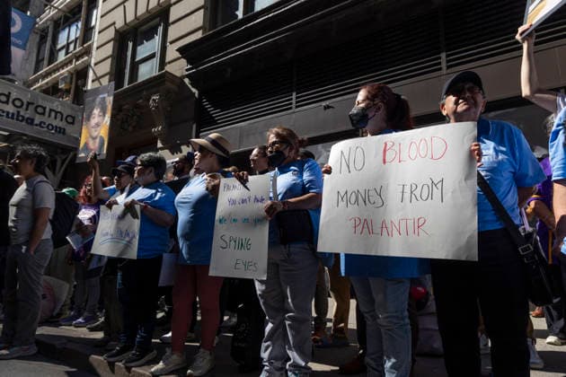 June 3, 2026, New York, New York, USA: During Palantir TechnologiesÃ¢â‚¬â ¢ Annual Meeting of Stockholders immigration advocates, family members of those deported and detained, faith leaders, union members and allies rally outside the tech company s office in Manhattan s Chelsea neighborhood denouncing PalantirÃ¢â‚¬â ¢s partnership with U.S. Immigration and Customs Enforcement (ICE) and the US Department of Defense and its role providing software aiding President Trump s mass deportation agenda. Protesters hold signs that read NO BLOOD MONEY FROM PALANTIR. Attendees stand in support of the Congregation of the Sisters of St. Joseph of Peace who put forth Shareholder Proposal 5 during the Annual General Meeting, calling on Palantir to condu  - ZUMAr174 20260603_znp_r174_017 Copyright: xGinaxMxRandazzox
