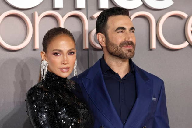 Jennifer Lopez and Brett Goldstein at the premiere of the Netflix film Office Romance at the BFI Southbank London, 03 06 2026 Foto:xD.xJonesx xFuturexImagex romance_london_6618