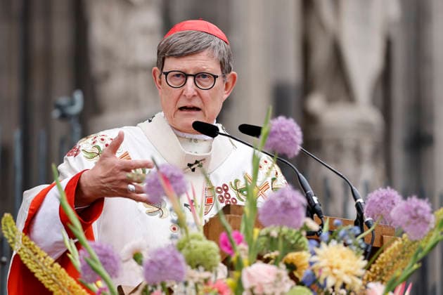 Archbishop Rainer Maria Cardinal Woelki at the pontifical mass for Corpus Christi 2026 on Roncalliplatz followed by a procession through Cologne city center Cologne, 04 06 2026 NRW Germany Copyright: xChristophxHardtx