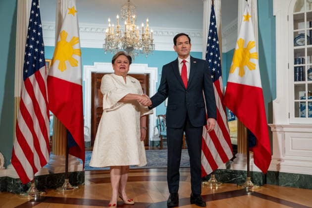 June 5, 2026, Washington, Dc, United States: US Secretary of State Marco Rubio meets with Philippine Foreign Secretary Maria Theresa Lazaro at the Department of State in Washington, DC on June 5, 2026. Washington United States - ZUMAl312 20260605_znp_l312_006 Copyright: xAndrewxLeydenx